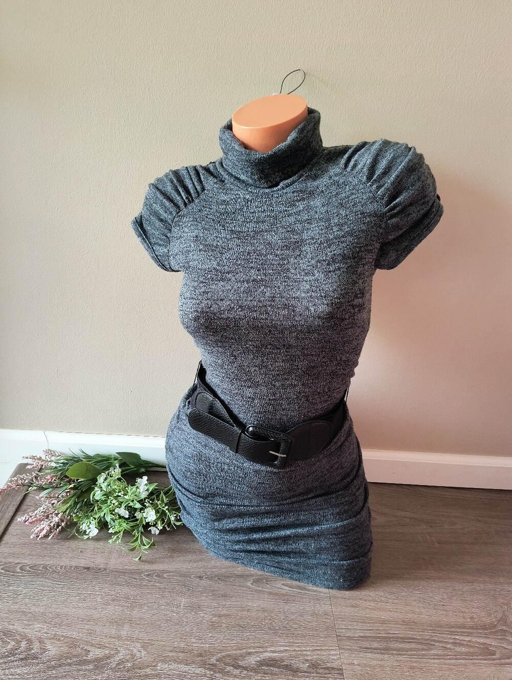 Windsor Women's Charcoal Gray Short Sleeve Turtleneck Sweater Buckle Dress S